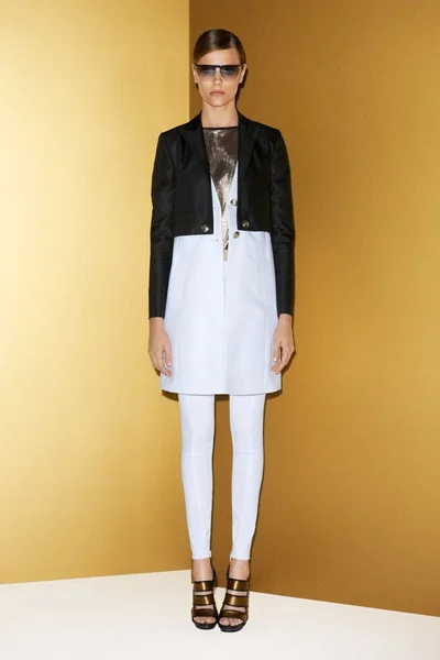 Look 8